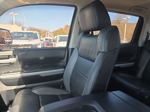 Used 2018 Toyota Tundra Limited w/ Limited Premium Package image 40