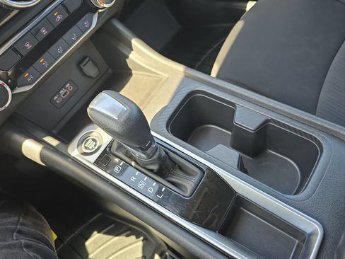 Used 2023 Nissan Sentra SV FWD image 18