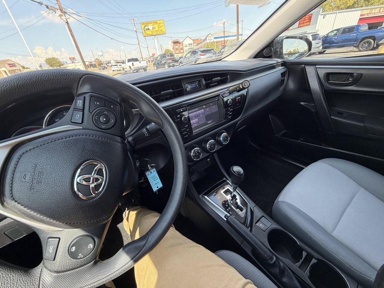 Used 2016 Toyota Corolla L FWD image 15