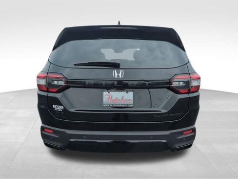 New 2026 Honda Pilot Black Edition image 5