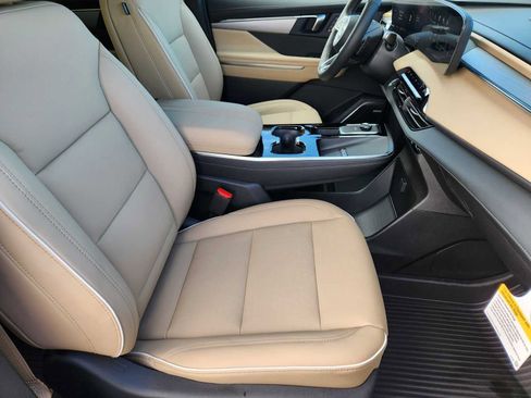 New 2026 Buick Enclave Preferred w/ Super Cruise Package image 17