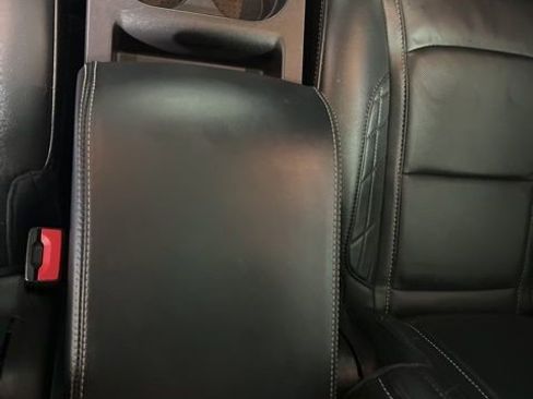 Used 2017 Ford Explorer Platinum image 31