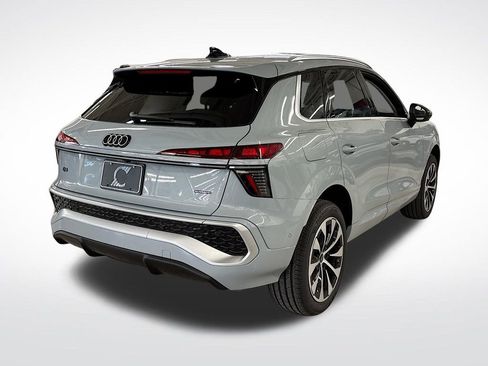 New 2026 Audi Q3 quattro 2.0T AWD/4WD image 5