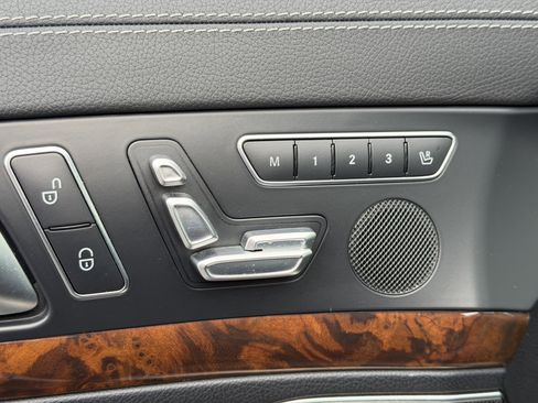 Used 2013 Mercedes-Benz SL 550 image 20