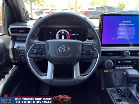 Used 2025 Toyota 4Runner TRD Off-Road Premium w/ Tow Technology Package AWD/4WD image 35