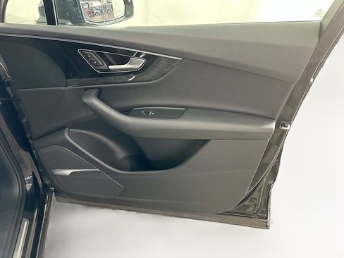 Used 2019 Audi Q7 3.0T Premium Plus w/ Premium Plus Package AWD/4WD image 34