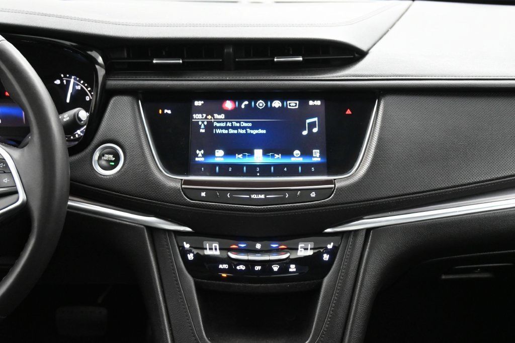 Used 2017 Cadillac XT5 Premium Luxury FWD image 11