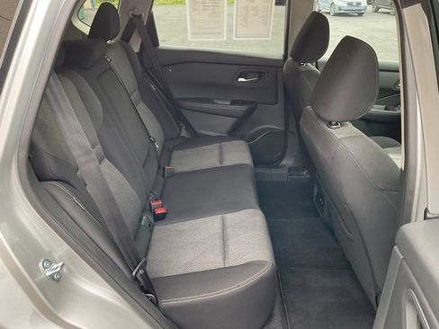 Used 2025 Nissan Rogue SV AWD/4WD image 19