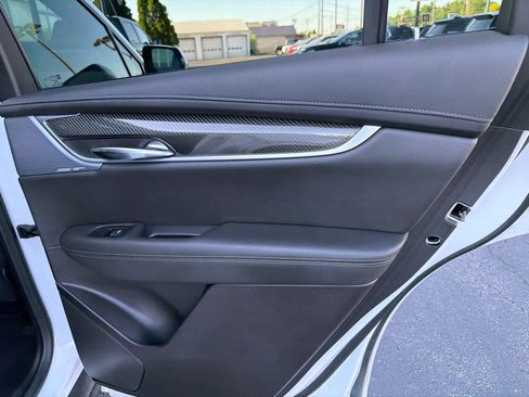 Used 2024 Cadillac XT6 Sport w/ LPO, ONYX Package AWD/4WD image 40