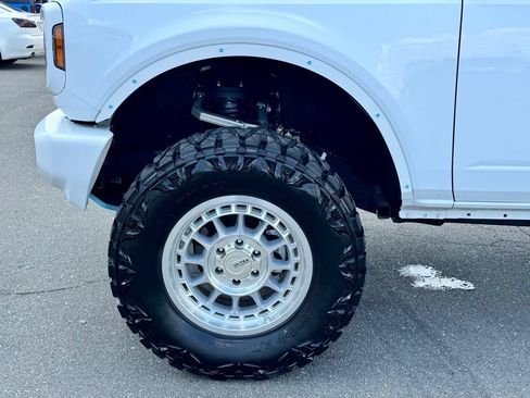 Used 2025 Ford Bronco 4-Door AWD/4WD image 34