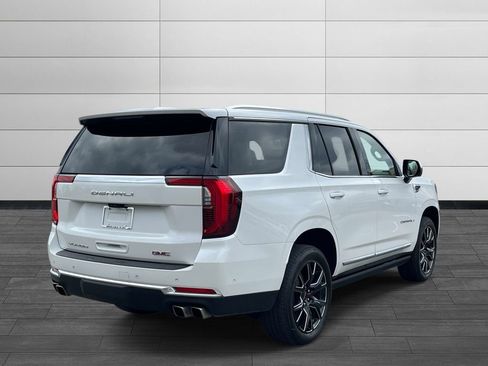 Used 2025 GMC Yukon Denali w/ Denali Reserve Package image 5