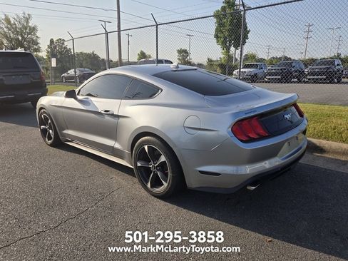 Used 2020 Ford Mustang Coupe RWD image 8