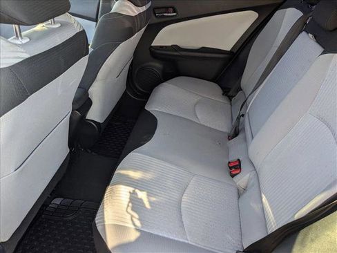 Used 2016 Toyota Prius Three image 18
