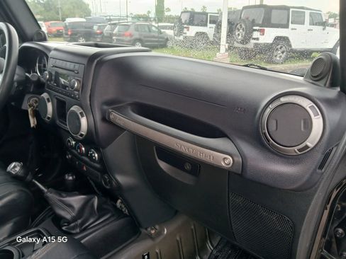Used 2012 Jeep Wrangler Unlimited Sport AWD/4WD image 16