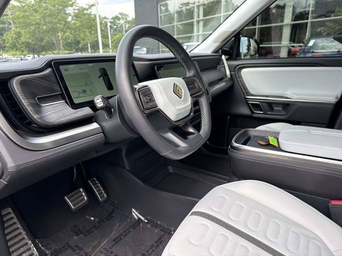 Used 2023 Rivian R1S Adventure AWD/4WD image 25