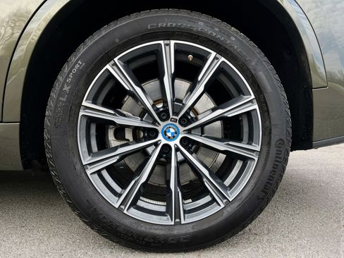 Used 2024 BMW X5 xDrive50e w/ M Sport Package image 10