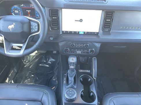 New 2025 Ford Bronco Badlands image 13