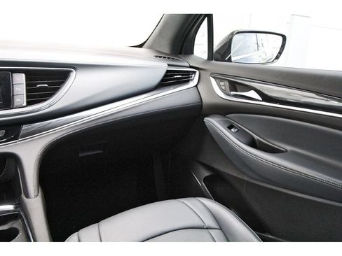Used 2024 Buick Enclave Essence w/ Sport Touring Edition FWD image 10