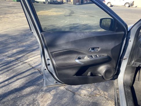 Used 2021 Nissan Kicks SV w/ Interior Electronics Package image 7