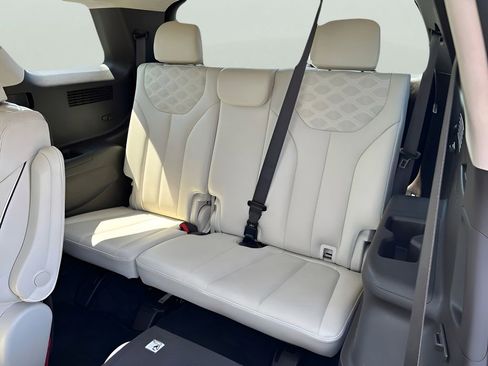 Used 2020 Hyundai Palisade Limited image 12