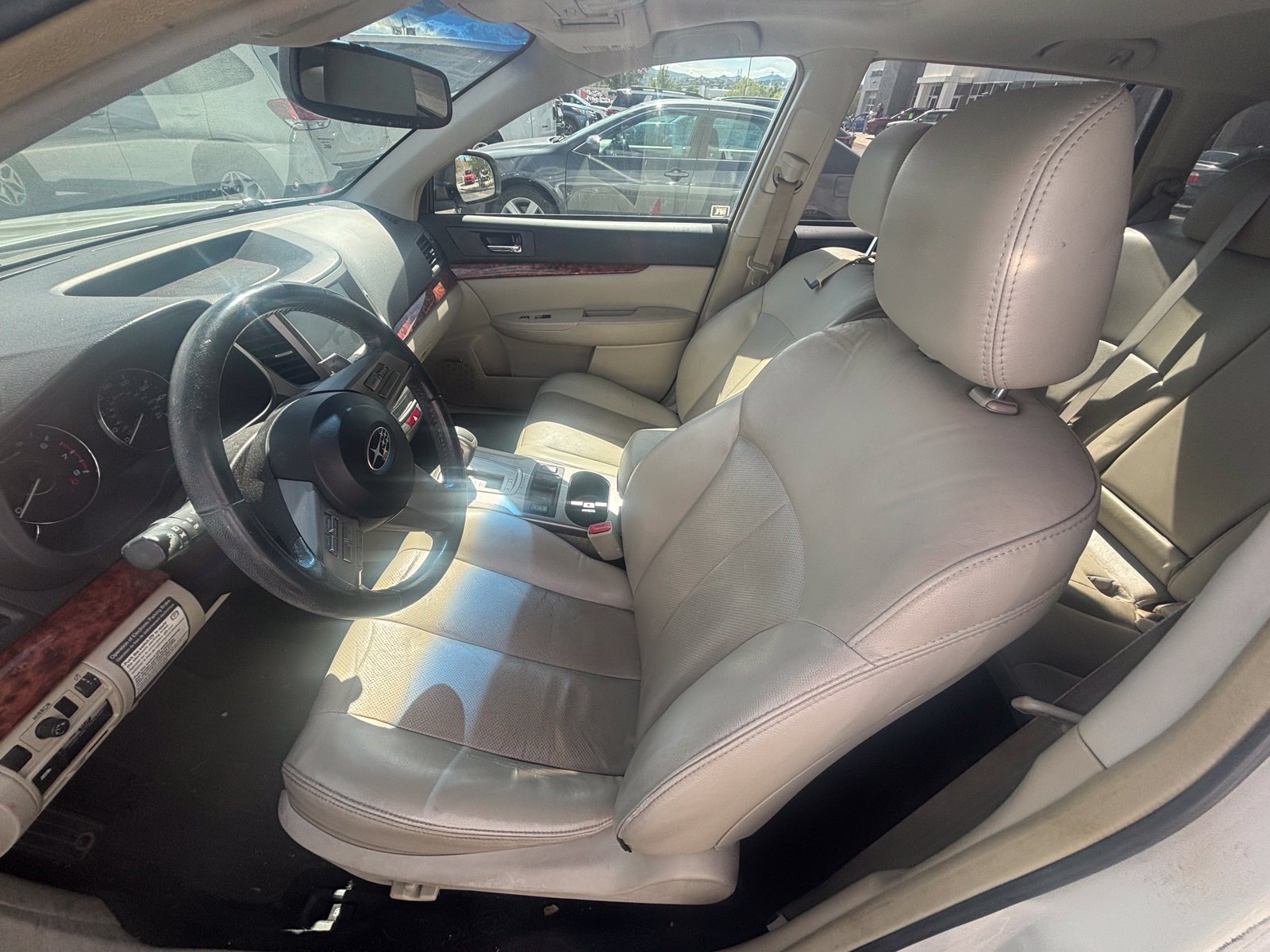 Used 2011 Subaru Outback 3.6R Limited AWD/4WD image 10