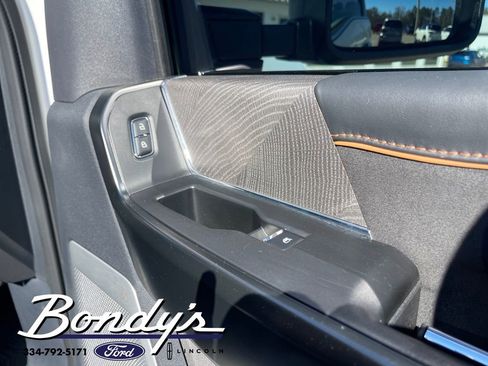 Used 2024 Ford F250 Platinum w/ FX4 Off-Road Package image 19