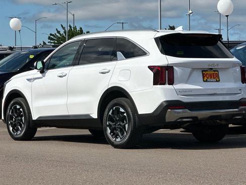 Certified 2025 Kia Sorento S AWD/4WD image 6