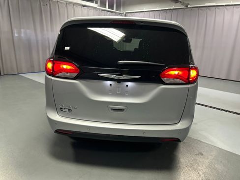 New 2026 Chrysler Voyager LX image 6