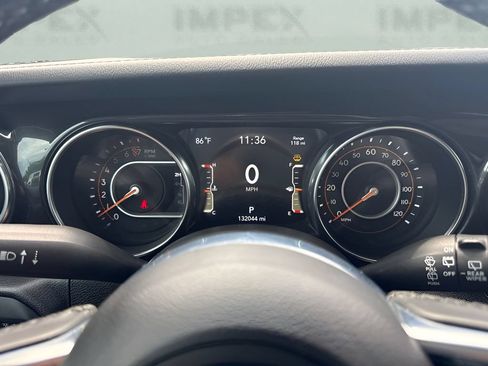Used 2020 Jeep Wrangler Unlimited Sahara AWD/4WD image 15