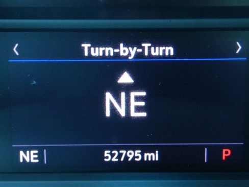 Used 2020 Cadillac XT5 Premium Luxury image 21