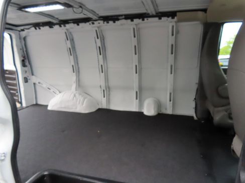 Used 2023 Chevrolet Express 3500 w/ Driver Convenience Package RWD image 12