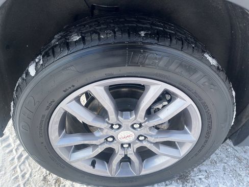 Used 2023 GMC Terrain SLT image 35