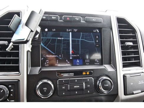 Used 2019 Ford F250 Lariat w/ FX4 Off-Road Package AWD/4WD image 23