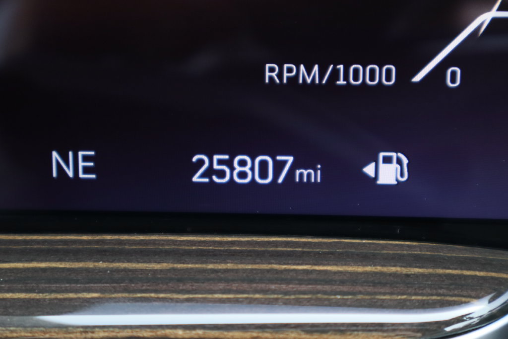 Certified 2025 Cadillac Escalade Premium Luxury w/ Touring Package AWD/4WD image 18