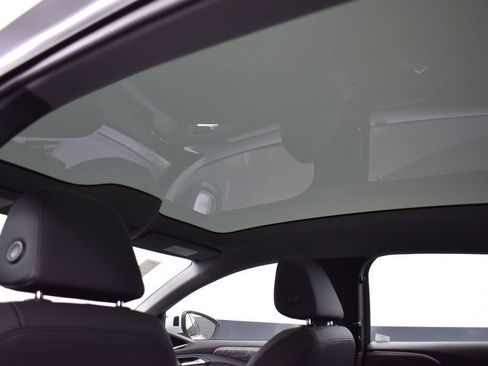 New 2025 Audi A6 e-tron Premium AWD/4WD image 17