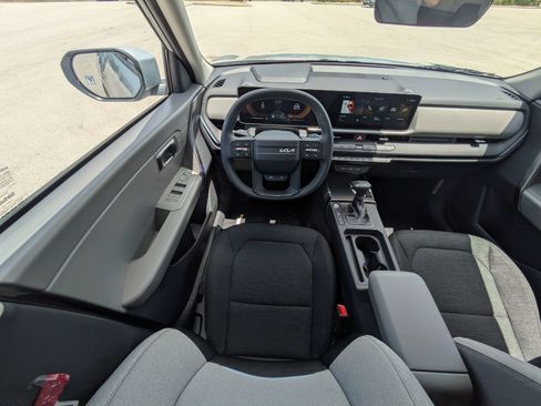 New 2027 Kia Seltos LX AWD/4WD image 17