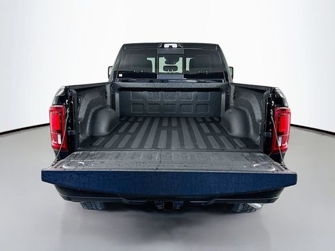 New 2026 RAM 2500 Laramie AWD/4WD image 16