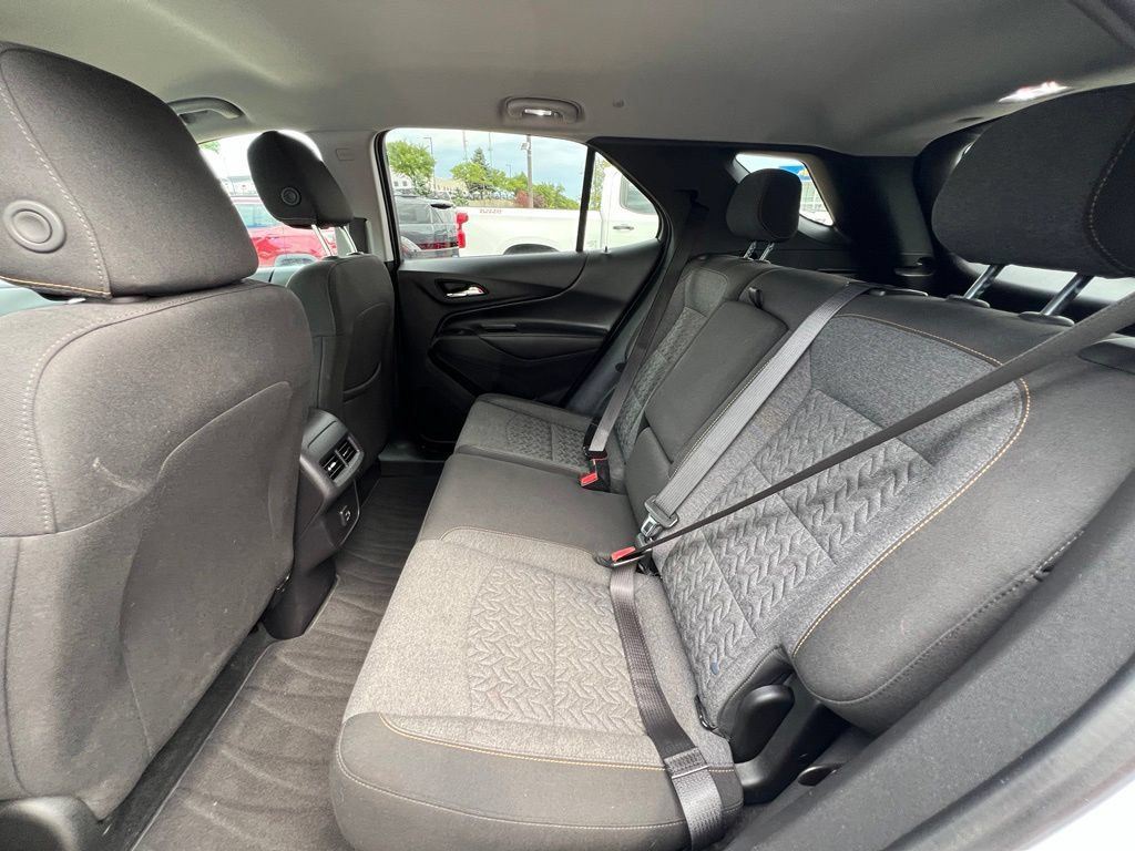 Used 2024 Chevrolet Equinox LT AWD/4WD image 21