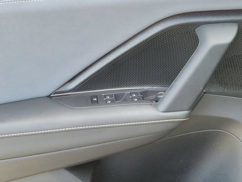 Certified 2026 Volkswagen Tiguan SE AWD/4WD image 24