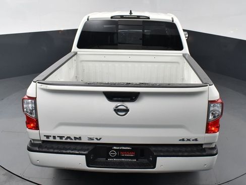 Used 2022 Nissan Titan SV image 23