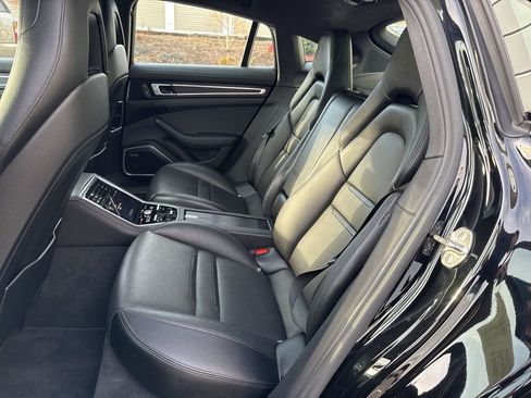 Used 2022 Porsche Panamera 4 Platinum Edition image 46