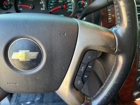 Used 2013 Chevrolet Tahoe LTZ image 23