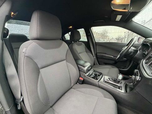 Used 2018 Dodge Charger SXT w/ Blacktop Package image 24