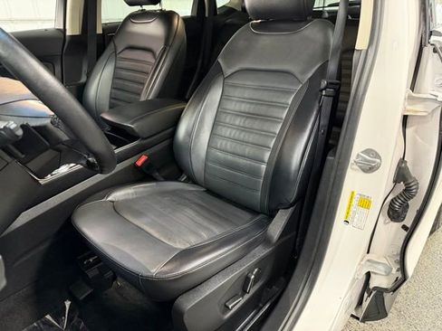 Used 2019 Ford Edge SEL w/ Equipment Group 201A AWD/4WD image 19