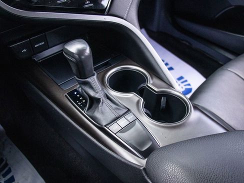 Used 2023 Toyota Camry SE image 17