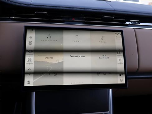 New 2026 Land Rover Range Rover Long Wheelbase SE image 21