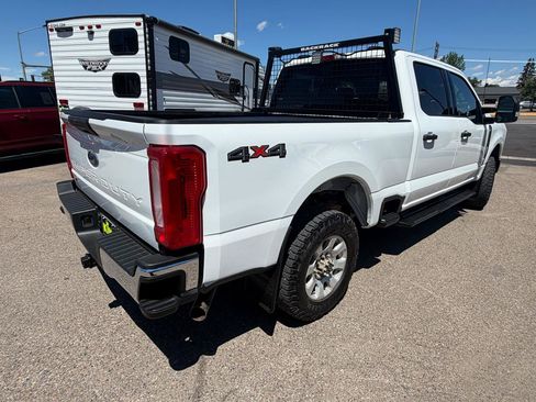 Used 2023 Ford F250 XLT AWD/4WD image 3
