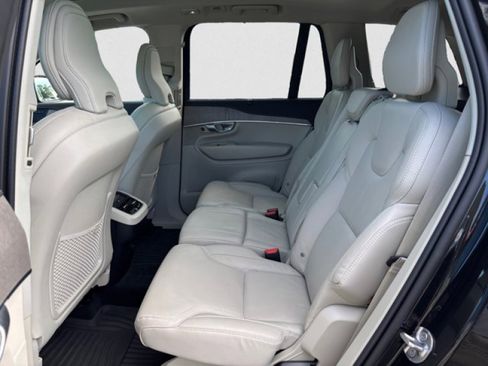 Used 2023 Volvo XC90 B6 Ultimate w/ Protection Package image 18