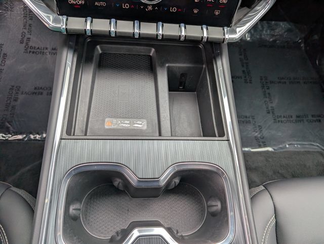 Used 2026 GMC Acadia Elevation w/ Elevation Premium Package AWD/4WD image 21