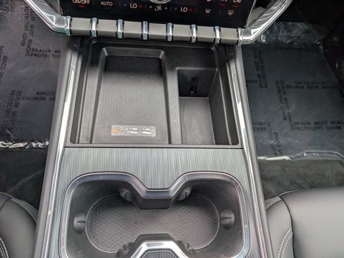 Used 2026 GMC Acadia Elevation w/ Elevation Premium Package AWD/4WD image 21